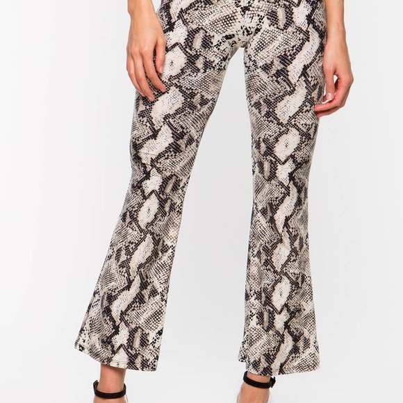 🌟LAST ONE! Python Knit Flare Pant - Picture 3 of 5